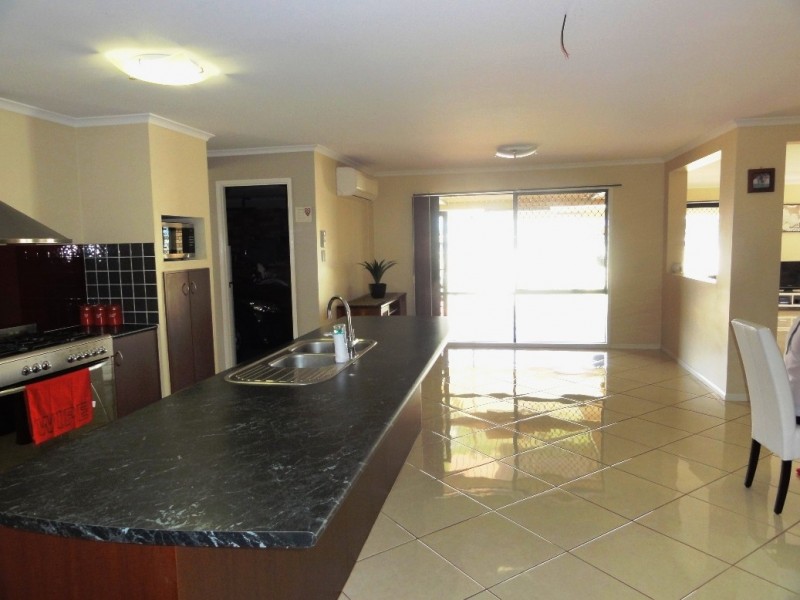 8 Hilton Ct, Burpengary QLD 4505
