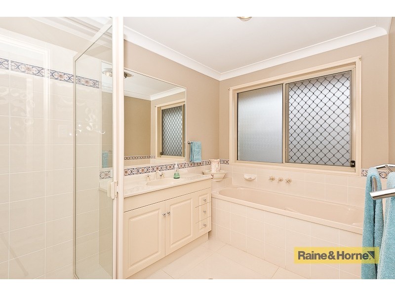 1086 Oakey Flat Rd, Narangba QLD 4504