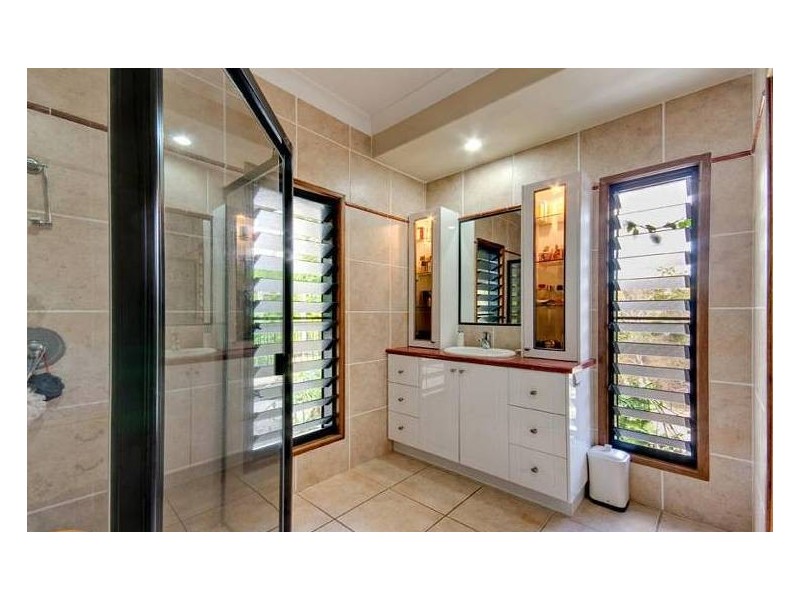 25 Mainsail Court, Caboolture QLD 4510