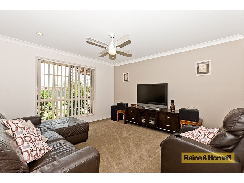 15 Cootamundra Cres, Narangba QLD 4504