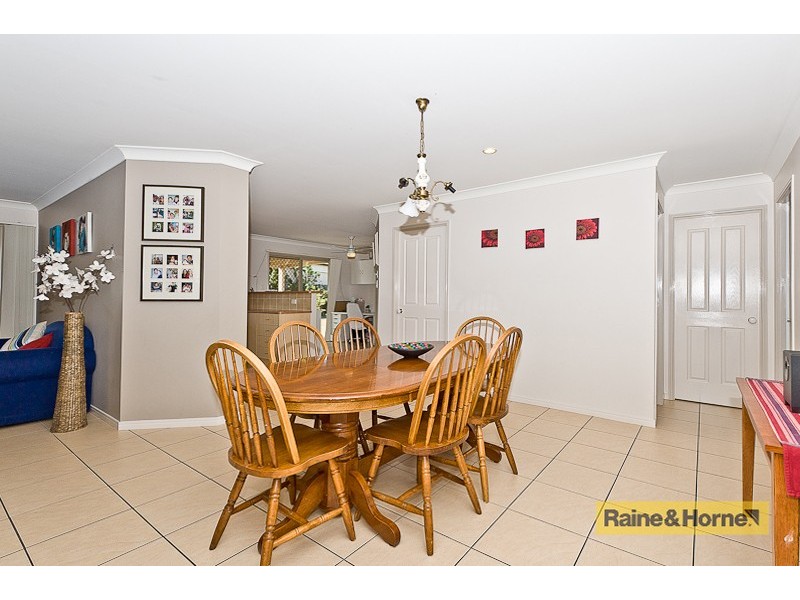 15 Cootamundra Cres, Narangba QLD 4504