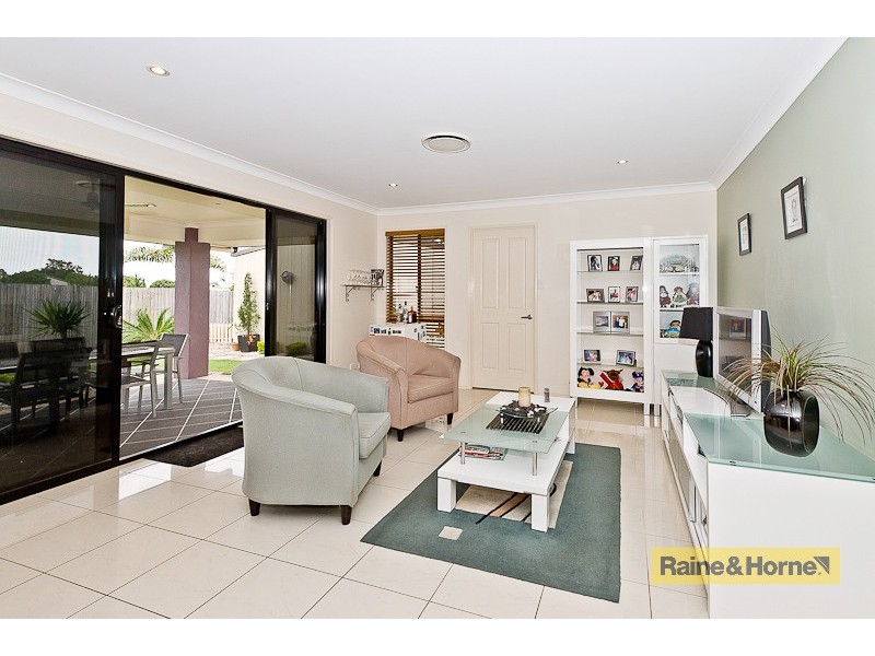 5 Hilton Court, Burpengary QLD 4505