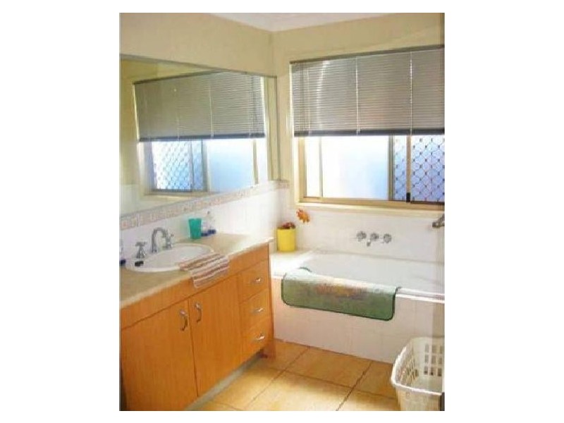 16 Bateman Street, Deception Bay QLD 4508