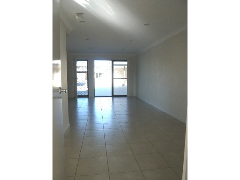 4/9 David Street, Burpengary QLD 4505