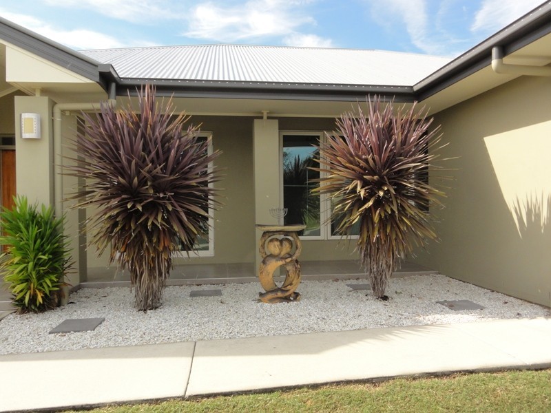 52 Tamarillo Circuit, Narangba QLD 4504