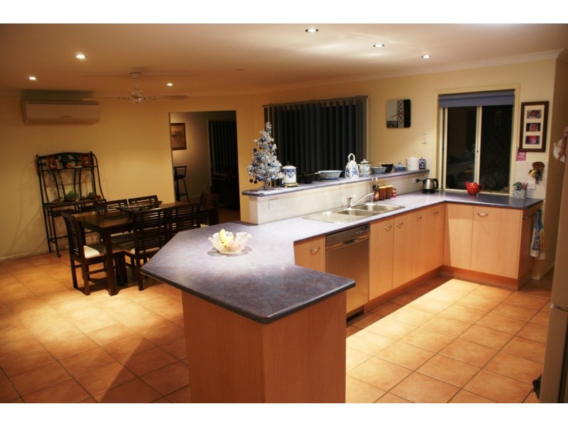 39 Tamarillo Cct, Narangba QLD 4504