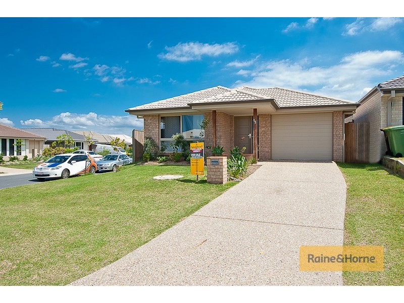 15 Severn Cr, North Lakes QLD 4509