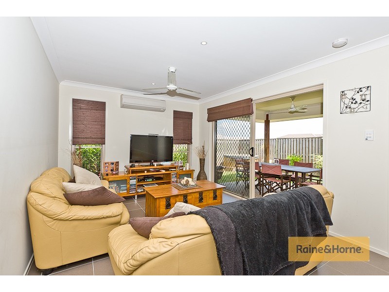 15 Severn Cr, North Lakes QLD 4509