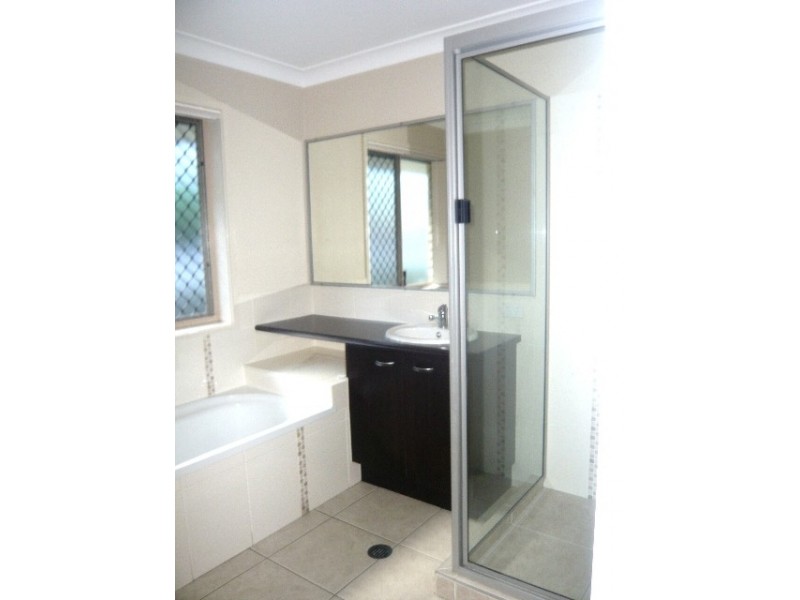 70 Lennon Blvd, Narangba QLD 4504