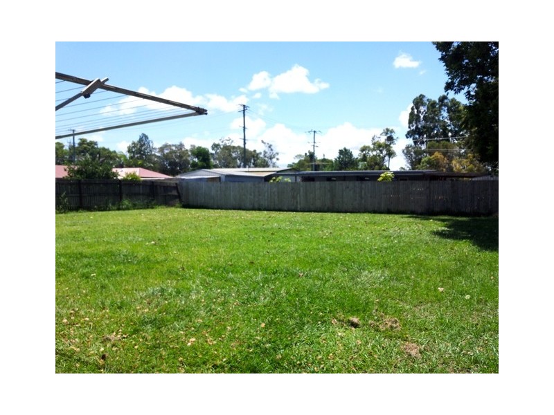 33 Lawson Street, Caboolture QLD 4510