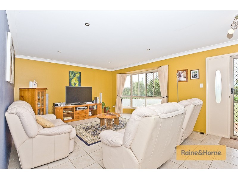 4 Chatswood Ct, Wamuran QLD 4512