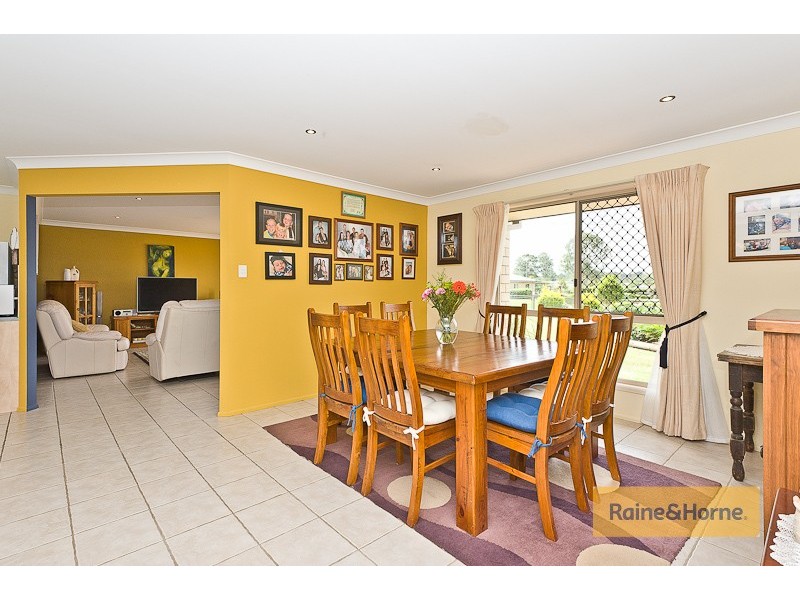 4 Chatswood Ct, Wamuran QLD 4512