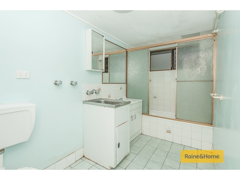 1/73 Lower King Street, Caboolture QLD 4510