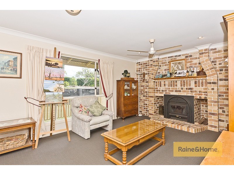 662 Oakey Flat Rd, Burpengary QLD 4505