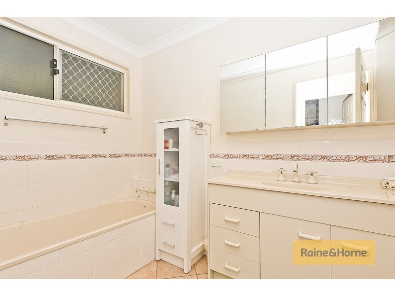 662 Oakey Flat Rd, Burpengary QLD 4505