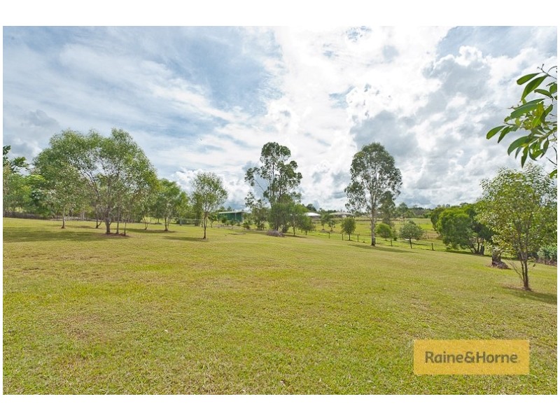 662 Oakey Flat Rd, Burpengary QLD 4505