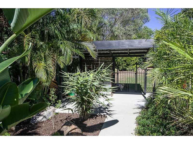 15 Boonjee Cl, Narangba QLD 4504