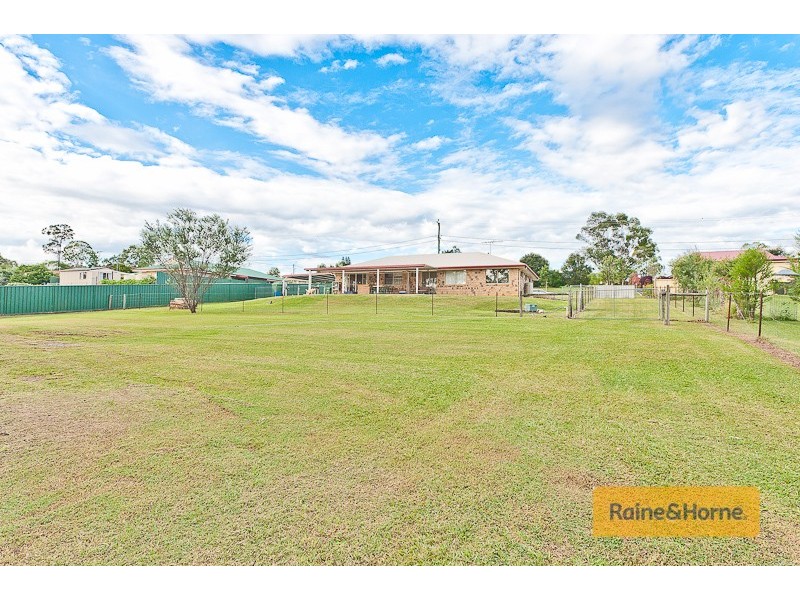 33 Burgundy Drive, Morayfield QLD 4506
