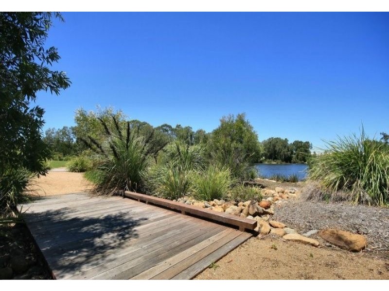 15 Woodland Court, Murrumba Downs QLD 4503