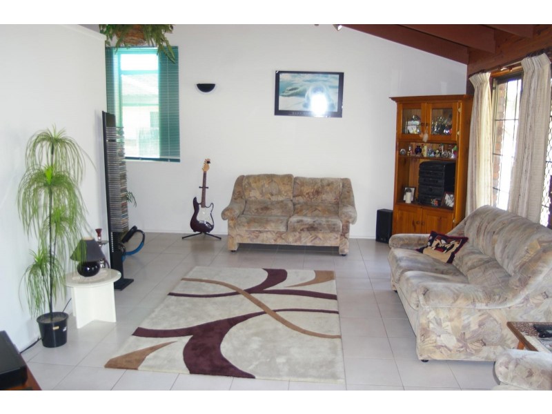 9 Robyn St, Burpengary QLD 4505