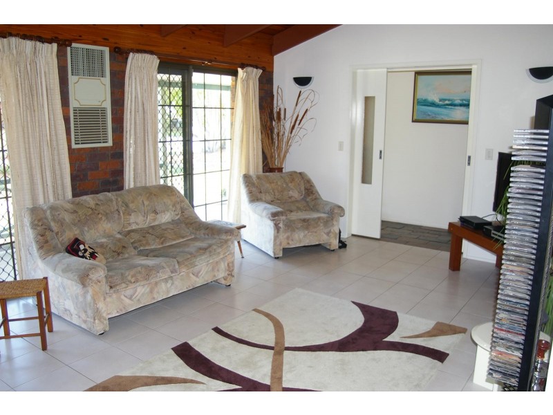 9 Robyn St, Burpengary QLD 4505