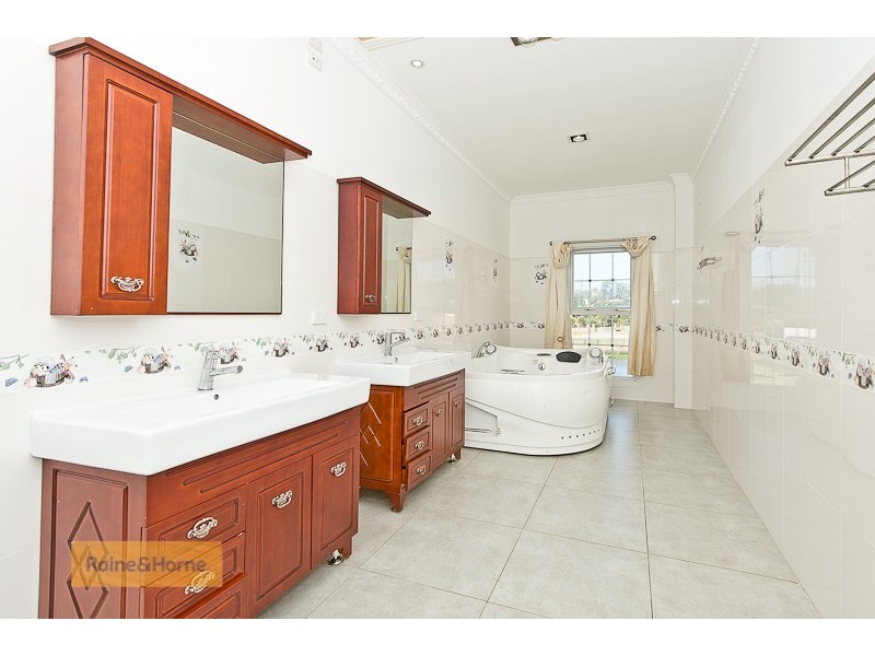 25 Casino Crt, Burpengary QLD 4505