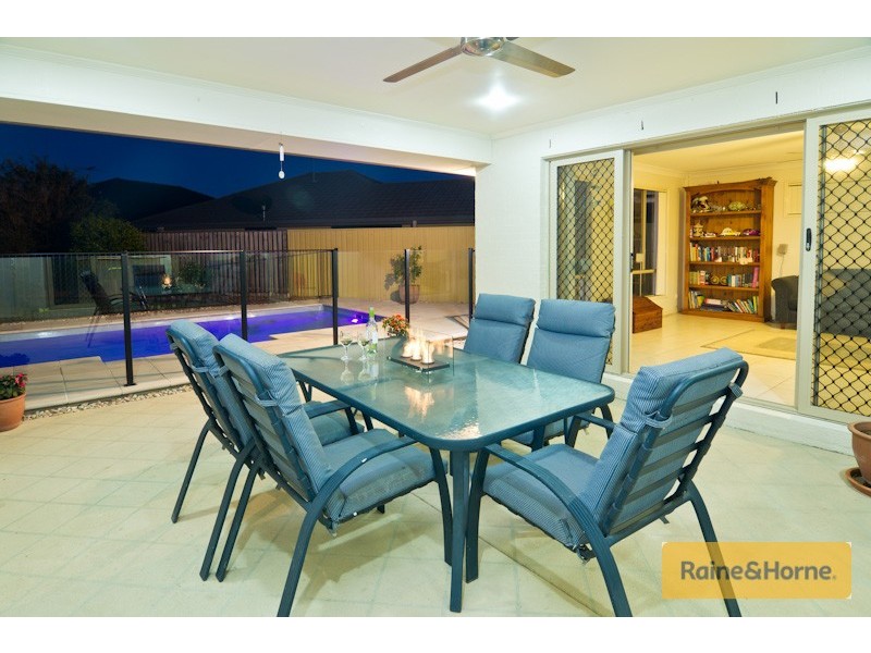 8 Crinum Ct, Narangba QLD 4504