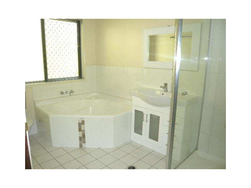 4 Eton Court, Burpengary QLD 4505