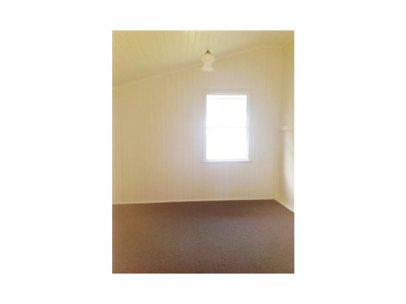 19 Kennedy Street, Kilcoy QLD 4515