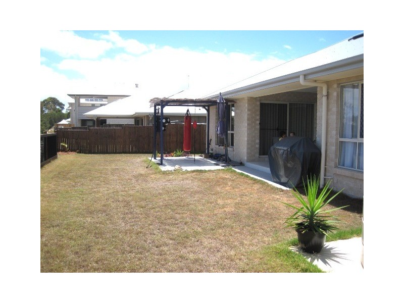 16 Coffey court, Beachmere QLD 4510
