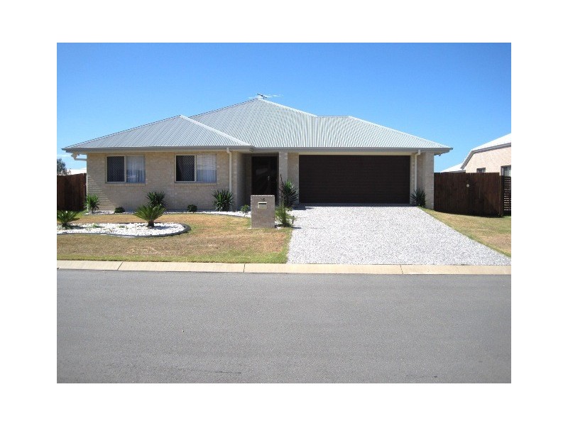 16 Coffey court, Beachmere QLD 4510