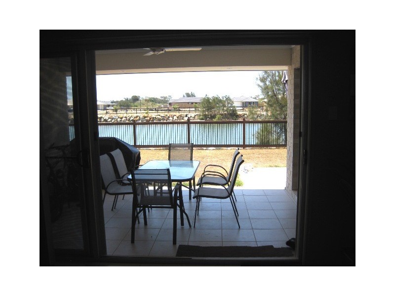 16 Coffey court, Beachmere QLD 4510