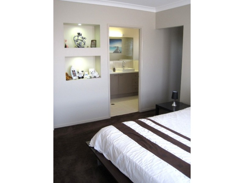 16 Coffey court, Beachmere QLD 4510