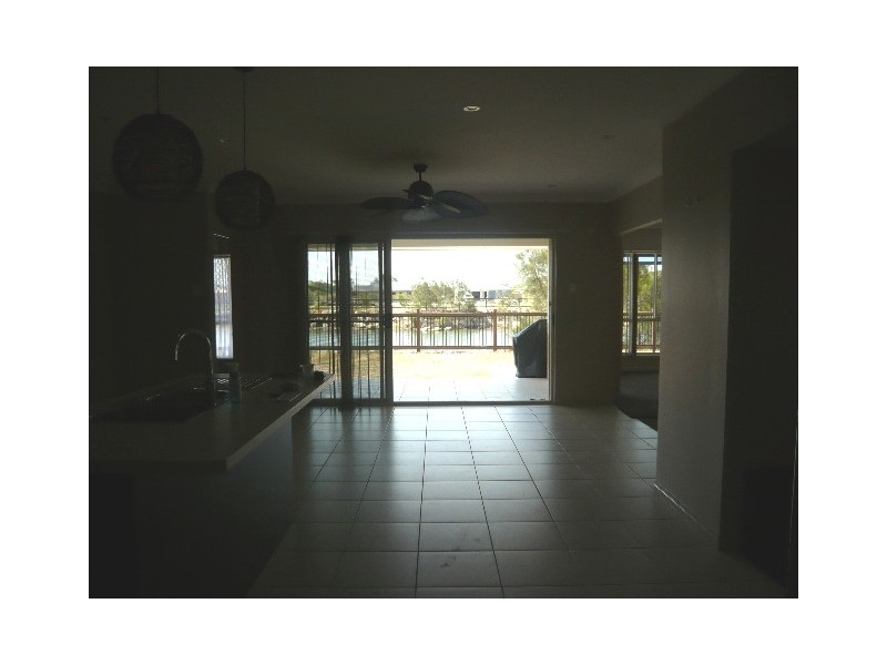 16 Coffey court, Beachmere QLD 4510