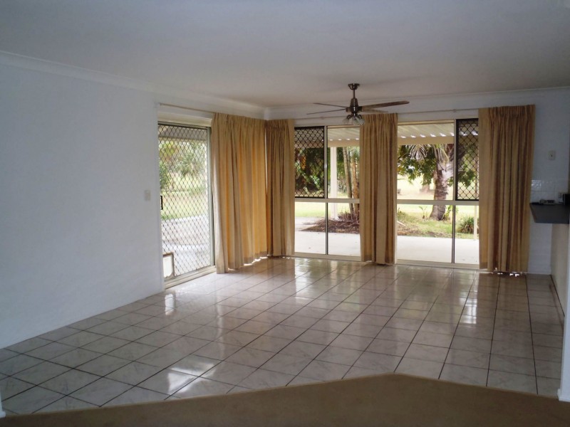 279 Old Bay Rd, Burpengary QLD 4505