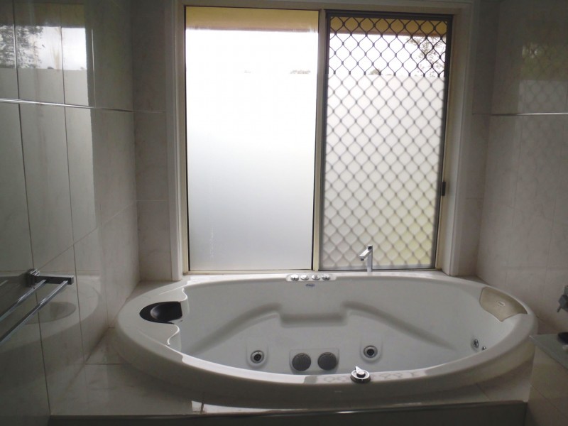 279 Old Bay Rd, Burpengary QLD 4505