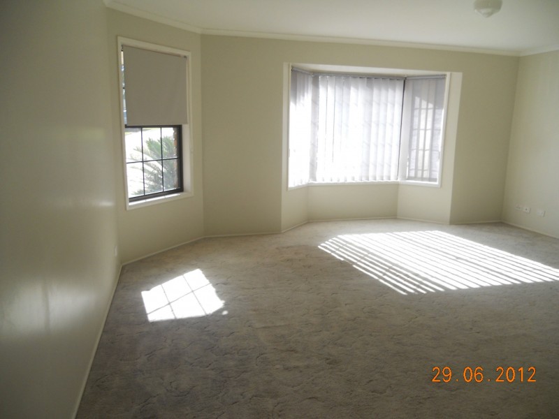 21 Franklin Cres, Morayfield QLD 4506