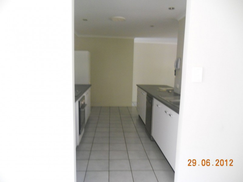 21 Franklin Cres, Morayfield QLD 4506