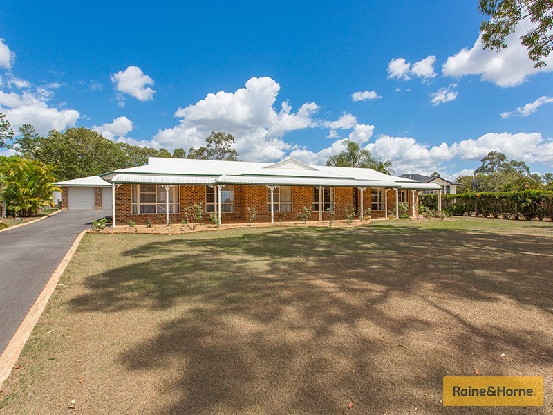 19 Chablis Court, Morayfield QLD 4506