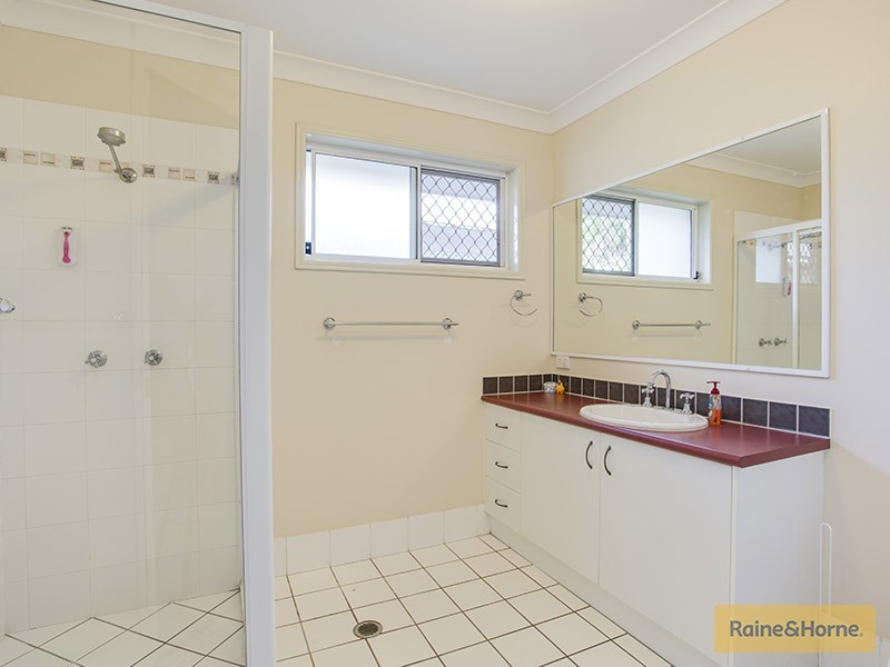 1 Maurice Avenue, Morayfield QLD 4506
