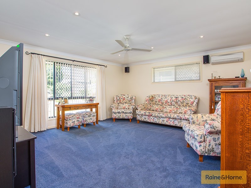 93-95 Burgundy Dr, Morayfield QLD 4506