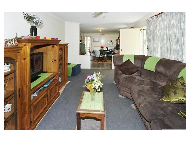 11 Crestwell Cl, Morayfield QLD 4506