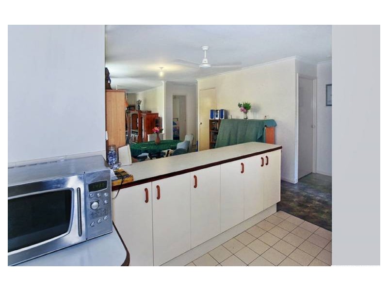 11 Crestwell Cl, Morayfield QLD 4506