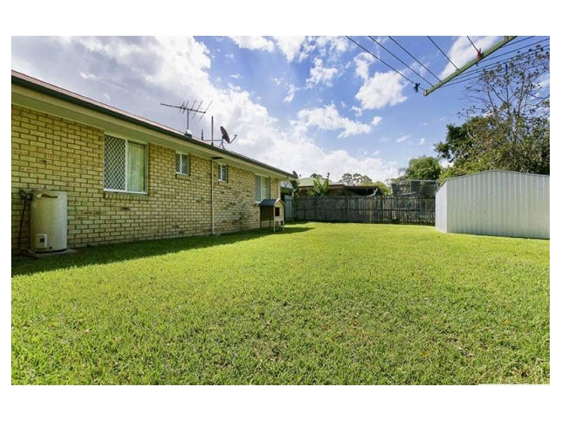 11 Crestwell Cl, Morayfield QLD 4506