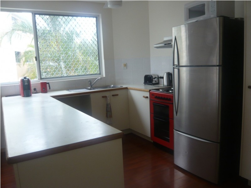 1/14 Mahia Terrace, Kings Beach QLD 4551
