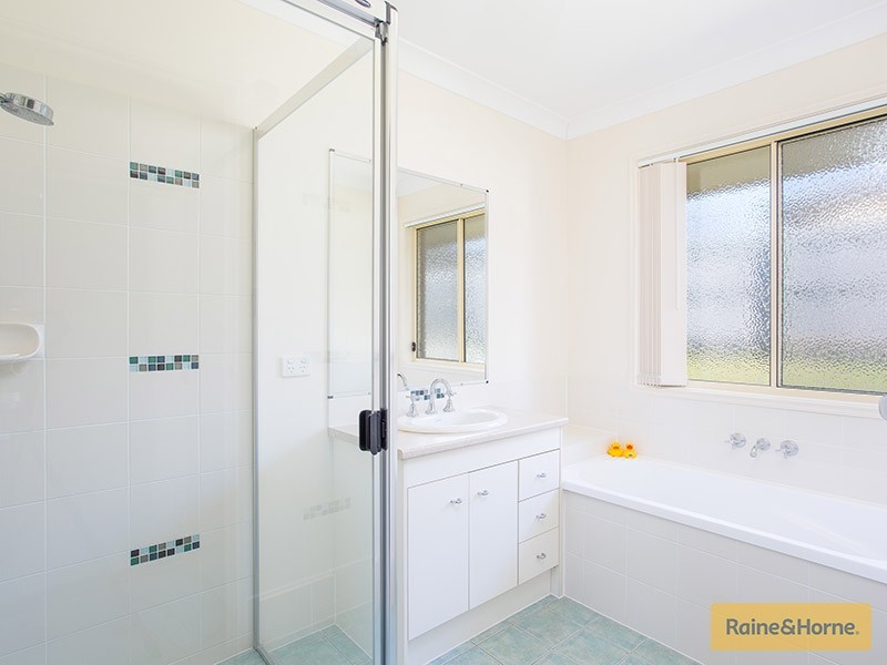 102 Tibrogargan Dr, Narangba QLD 4504