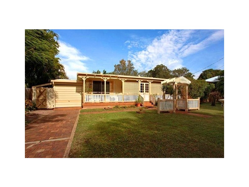 8 McGregor TCE, Beachmere QLD 4510