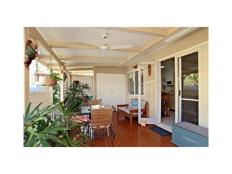 8 McGregor TCE, Beachmere QLD 4510