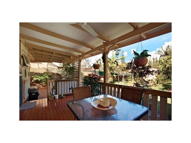 8 McGregor TCE, Beachmere QLD 4510