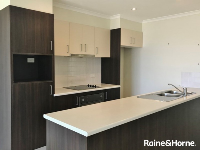 11/33 Humpybong Esplanade, Redcliffe QLD 4020